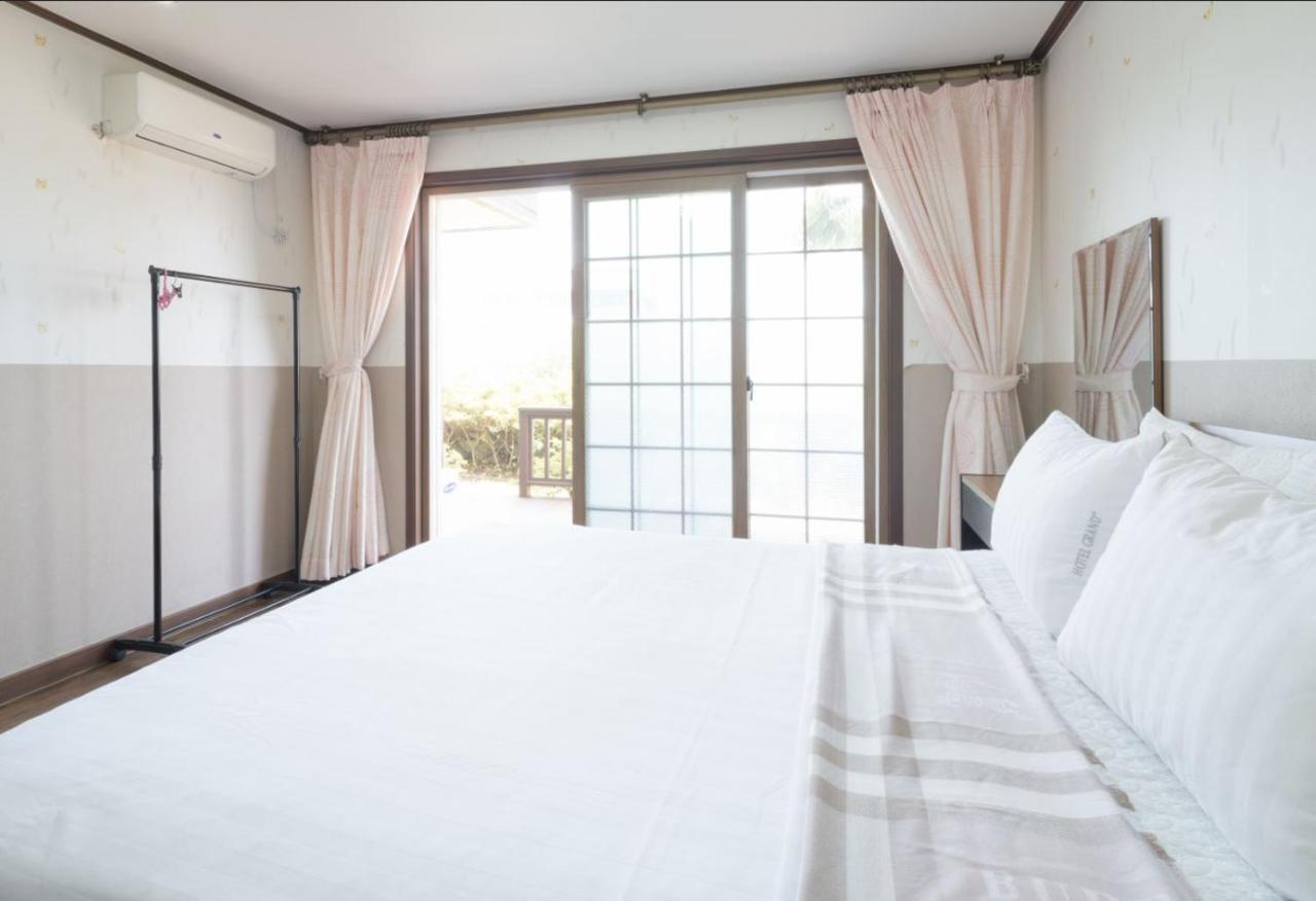 Jeju Time-Travel Pension Extérieur photo